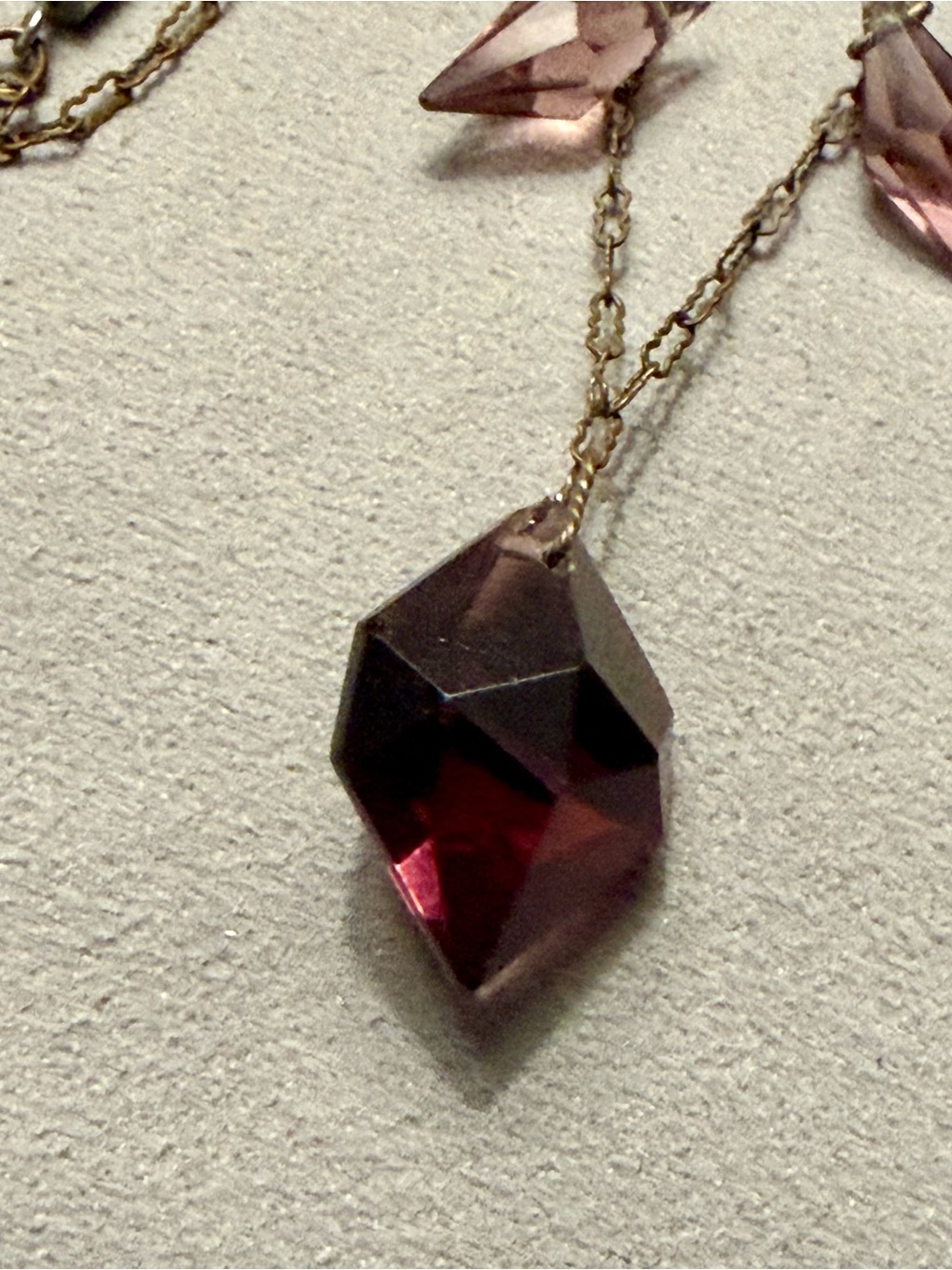 Scalloped Link Gold Chain Necklace w Faceted Purple Crystal Pendant Vintage